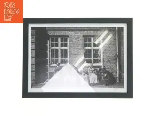 Sort billedramme med glas fra accent by Present (str. 21x29,7 cm)