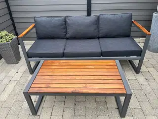 Lounge sofa og bord