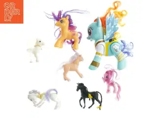 Samling af legetøjsheste