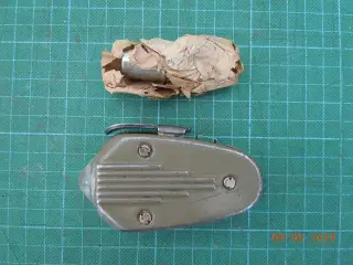 Wehrmacht dynamolygte og benzinfyrtøj.