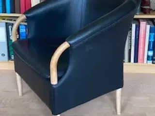 Opus stol i sort læder