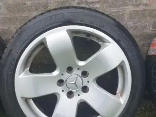 Mercedes fælge med vinterdæk