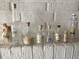 Samling af kønne glasflasker