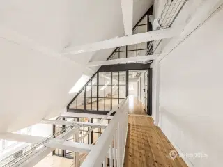Charmerende baghus midt i City - hele 2 terrasser til fælles brug