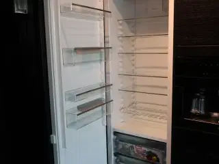 Integreret køleskab MIELE K 7743 E