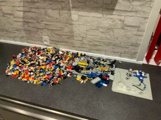 Lego space dele