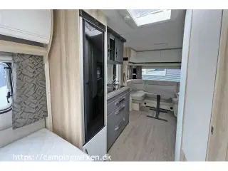 2025 - Hobby De Luxe 495 UL   Hobby De Luxe 495 UL 2025-model - Hobbys mest populære campingvogn