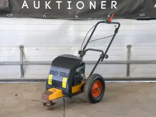 Texas pro-trim 600 m/5,5hk Honda motor.