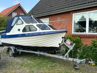 Sealine 530 - Båd inkl. Brenderup trailer