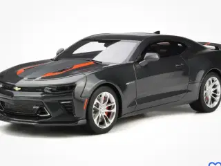1:18 Chevrolet Camaro SS Fifty 50 Years