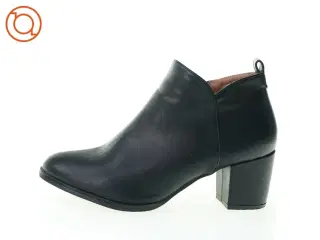 Sko (str. 40)