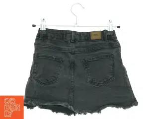 Nederdel fra Zara (str. 122 cm)