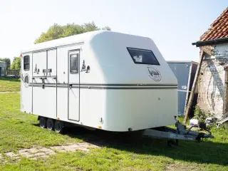 Boj Magnum 3 hestes trailer+beboelse