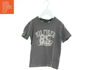 T-Shirt fra Tommy Hilfiger (str. 110 cm)