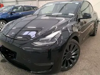 Tesla Model Y  Performance AWD