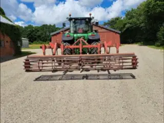 Stubharve, 4 m. MegaDan