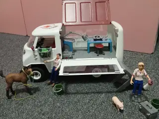 Dyrlægebil m. tilbehør