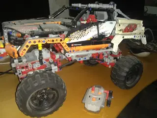 4WD Crawler (Model 9398)