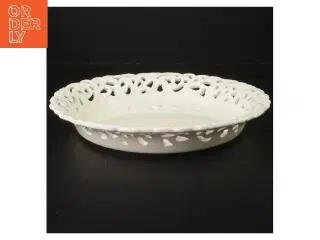 Hvid porcelænsfad (str. Ø 26 cm)