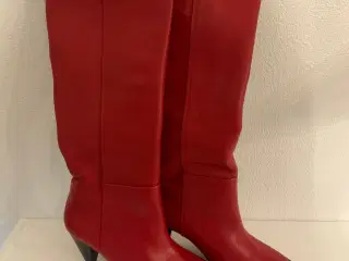 MNG røde støvler