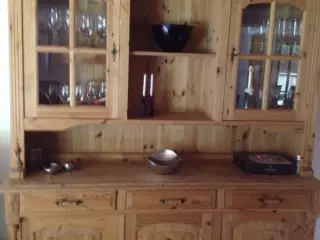 Skænk med vitrine 3 sektion