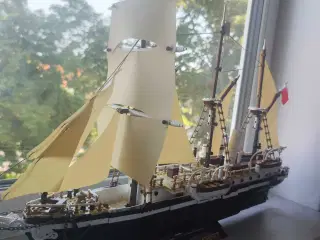 Lego Endurance 10335
