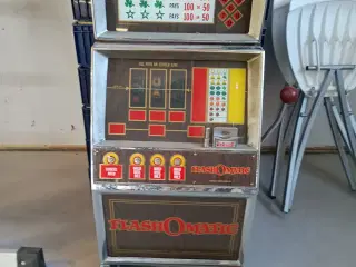 Enarmet tyveknægt til pynt