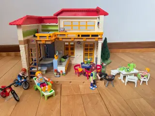 Sommerhus og terrasse, 4857