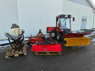 Antonio Carraro HTS 4400 SP  Med redskaber