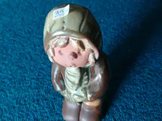 Figur japansk glaseret lertøj. 