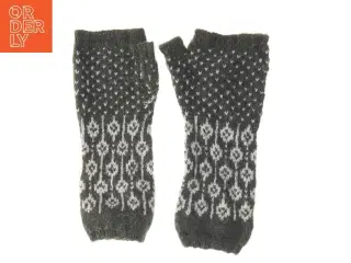 Håndledsvarmere med mønster (str. 28,5x11,5 cm)