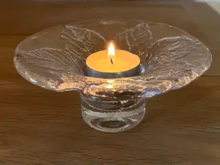 Et sæt glas fyrfadsstager fra Kosta Boda