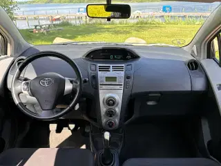 Toyota Yaris 1.3 benzin