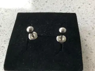 Fine nye øreringe i sølv