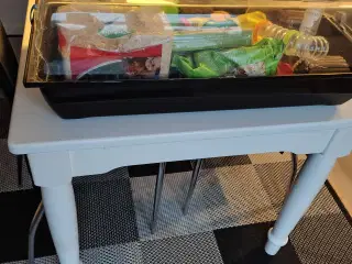 Stort gnaverbur med en masse tilbehør