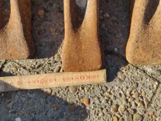 JCB Skovltænder