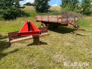 LOT: tipvogn og Skrabeblad TIM OG Frangård 4,5 tons vogn/G-250L