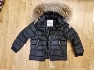 Dejlig Moncler dunjakke