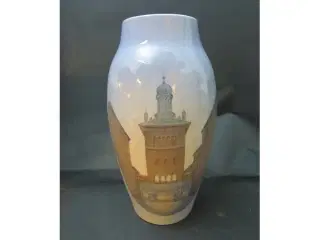 B & G vase ; CARLSBERG Elefantporten