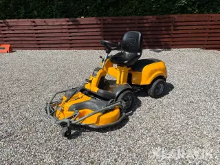 Plæne traktor Stiga park 740pdx
