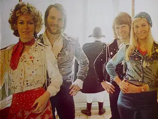 ABBA - WATERLOO - (Björn, Benny & Agneta, Frida) 