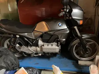 Køb din BMW K75 S her.