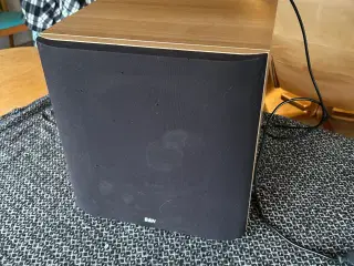 B&w subwoofer
