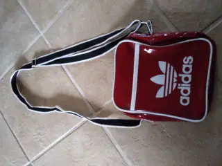 adidas skuldertaske rød