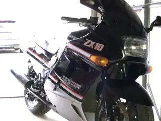 Kawasaki zx 10
