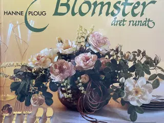 Pynt med blomster året rundt af Hanne Ploug