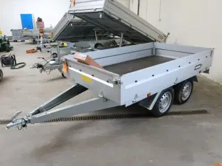 TRAILER, Variant