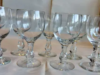 9 gamle RØDVIN GLAS - samlet pris !
