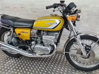 Suzuki GT 380 Årg 1974