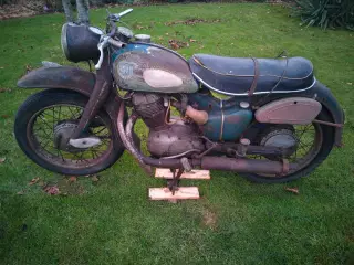 NSU Max 250